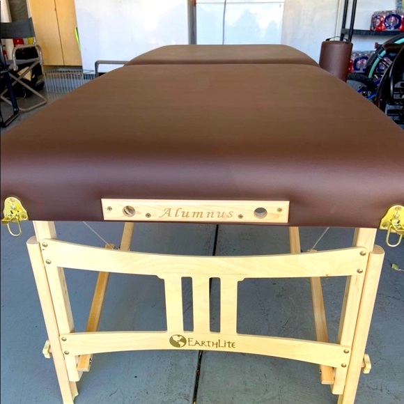 Massage Table - Picture 6 of 8